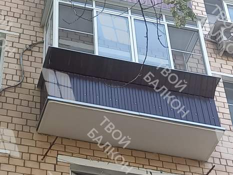 Остекление и отделка балкона