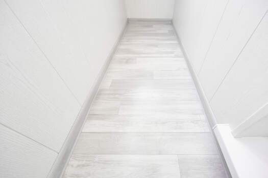 Отделка балкона панелями ПВХ с остеклением Provedal