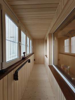 Отделка лоджии вагонкой с покраской