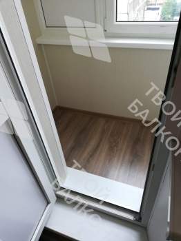 Остекление и отделка эркерной лоджии под ключ