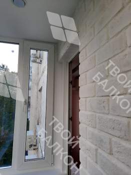 Отделка и остекление Г-образного балкона