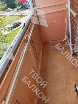 Остекление балкона и балконного блока с утеплением Пеноплексом