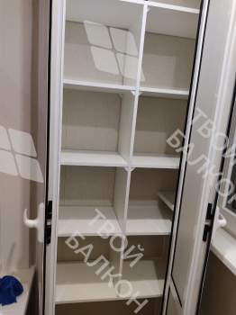 Установка на балконе трёх шкафов