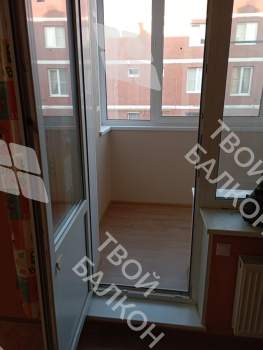 Остекление профилем Rehau и отделка балкона