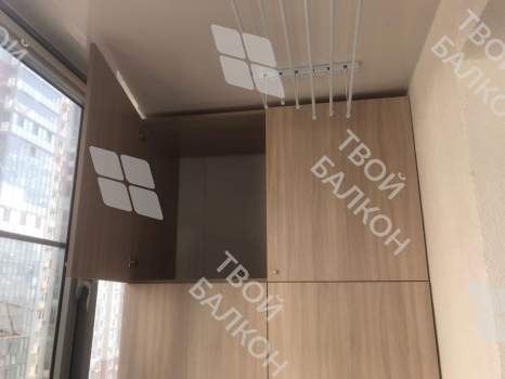 Изготовление и установка шкафа с полками из ЛДСП на балконе