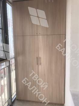 Изготовление и установка шкафа с полками из ЛДСП на балконе