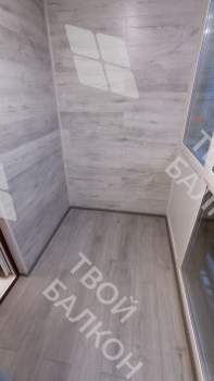 Отделка балкона с установкой теплого пола и остекление Rehau 70