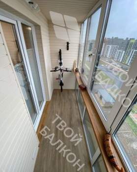 Панорамное остекление с размещением спортивного инвентаря