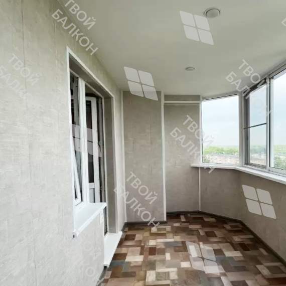 Остекление и отделка балкона панелями ПВХ