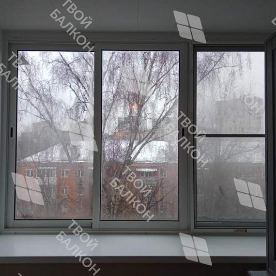 Отделка балкона с холодным остеклением Provedal и выносом остекления